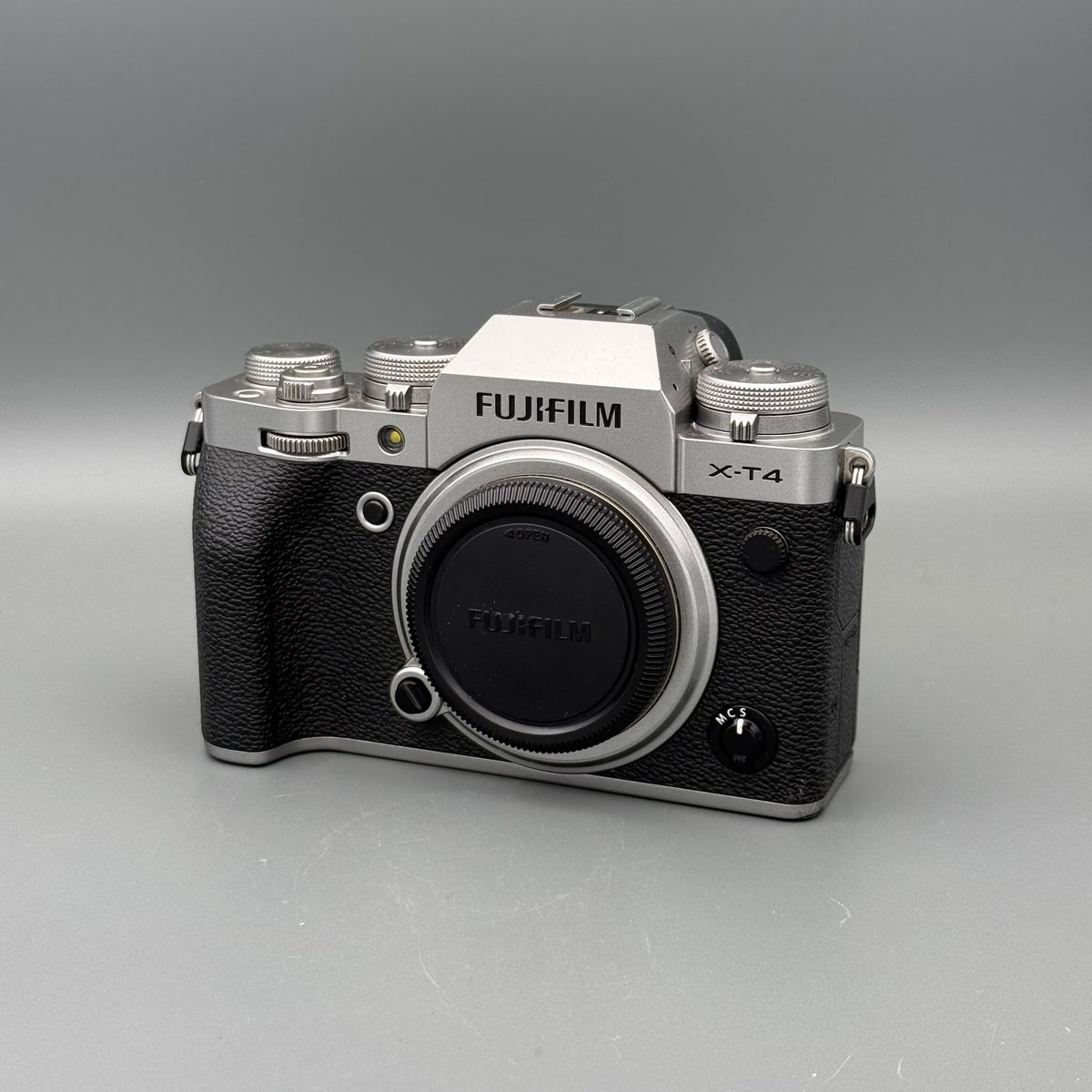 Fujifilm X-T4 (body)