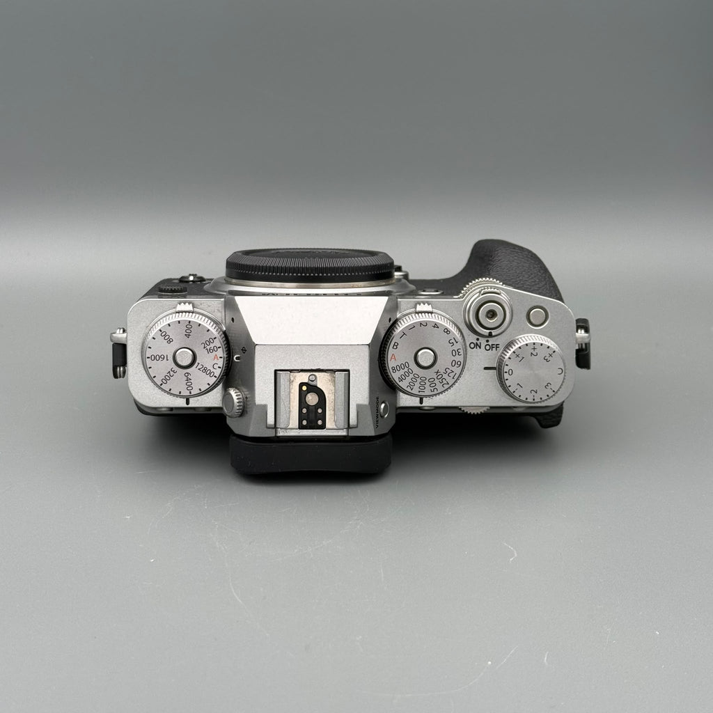 Fujifilm X-T4 (body)