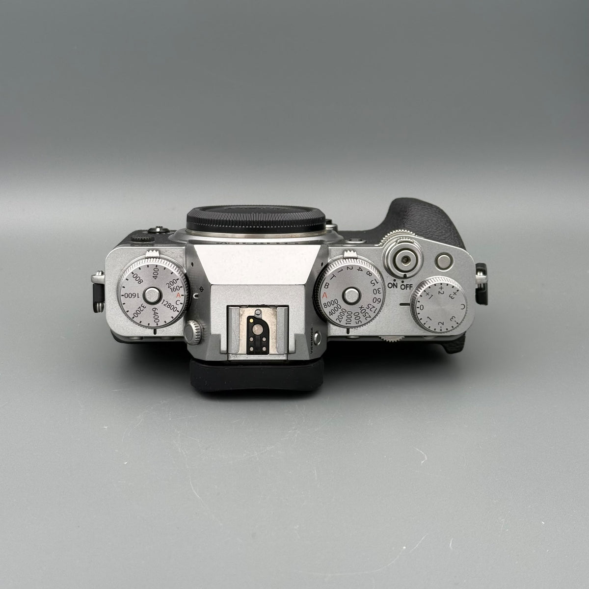 Fujifilm X-T4 (body)